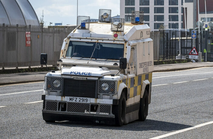 Rossographer / PSNI Land Rovers, Belfast / CC BY-SA 2.0